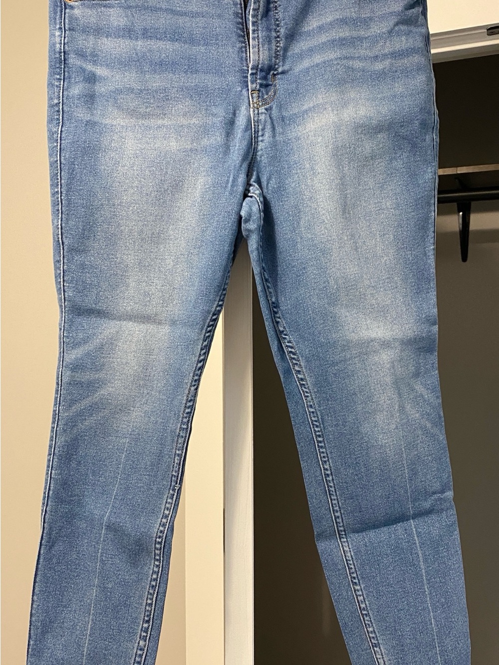 Old Navy Women's Light Wash Skinny Jeans
